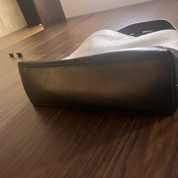 Vince Camuto - Cream & Black Genuine Leather Shoulder Bag - Silver Hardware - Picture 4 of 9